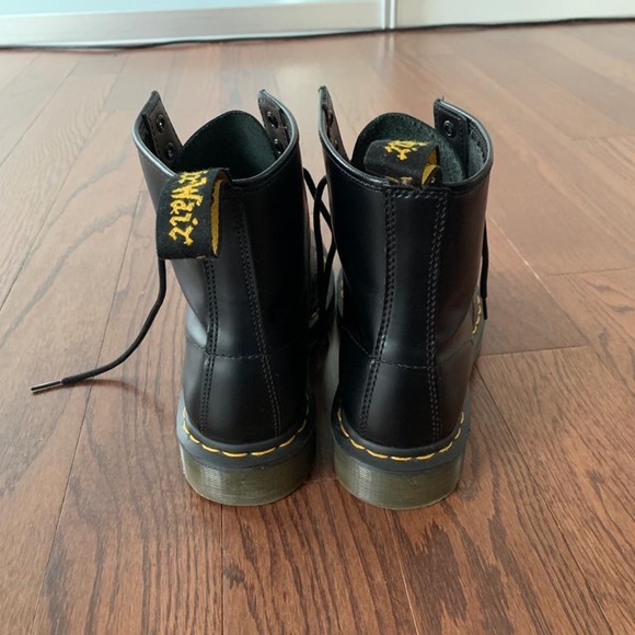 Dr Martens 1460 Smooth Leather Lace Up Boots - Picture 2 of 7